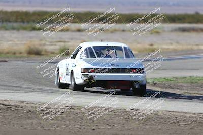 media/Oct-26-2025-CalClub SCCA (Sun) [[8ce1e69566]]/Group 2/Grapevine/